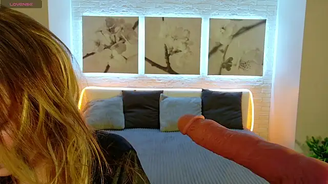 Betty June online show from April 2026 08:48:01 PM