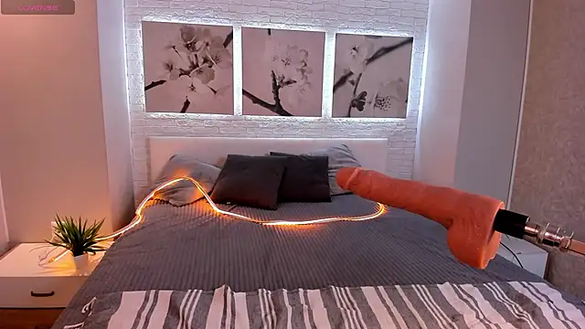 Betty June online show from September 2025 08:31:01 PM