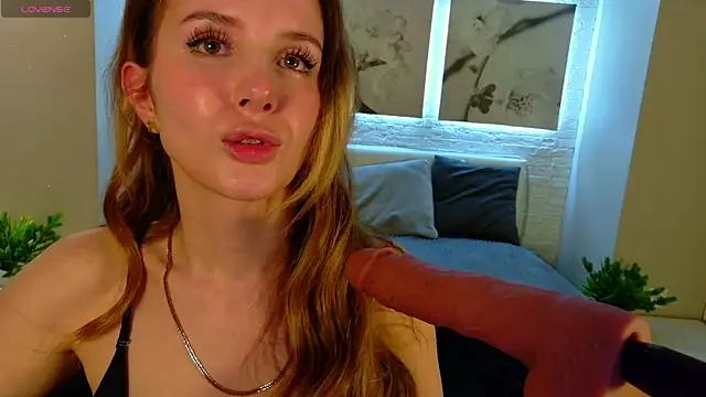 Betty June online show from May 2026 09:04:01 PM