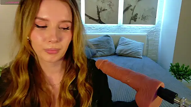 Betty June online show from April 2026 08:42:02 PM