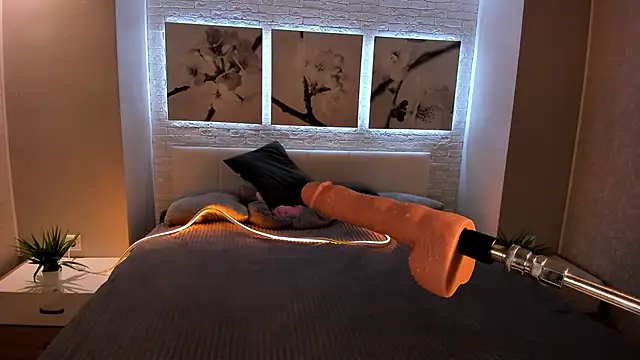 Betty June online show from September 2025 08:35:02 PM