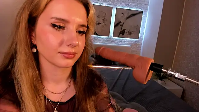 Betty June online show from October 2025 08:54:02 PM