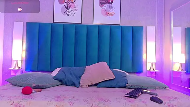 MiaMidnnightt online show from October 2025 11:29:02 AM