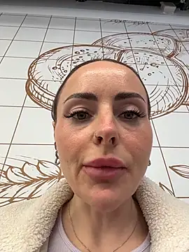 EmaSalis online show from March 2026 08:33:02 AM