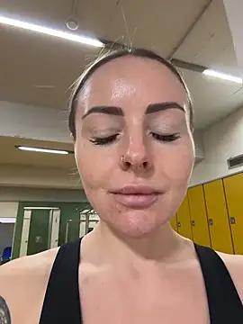 EmaSalis online show from February 2026 01:22:02 PM