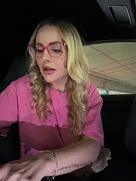 EmaSalis online show from February 2026 10:01:02 AM