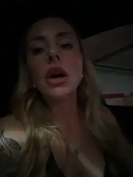 EmaSalis online show from April 2026 11:50:01 AM