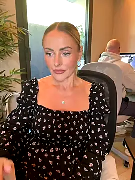 EmaSalis online show from September 2025 09:15:01 AM