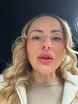 EmaSalis online show from March 2026 07:49:01 AM