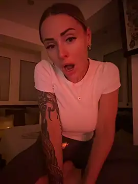 EmaSalis online show from July 2026 10:47:02 PM