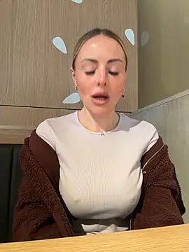 EmaSalis online show from March 2026 10:55:02 AM