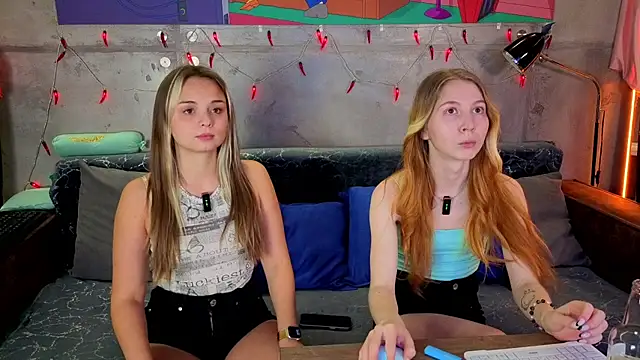 Misss Vikk online show from November 2025 01:48:01 PM