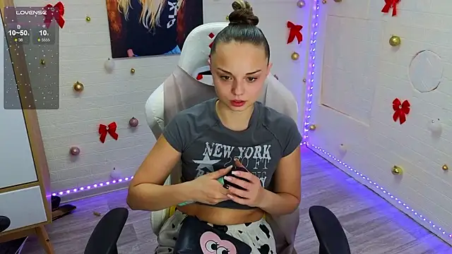 Misss Vikk online show from February 2026 03:25:02 PM