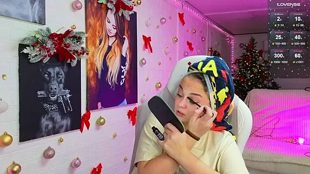 Misss Vikk online show from December 2025 01:24:02 PM