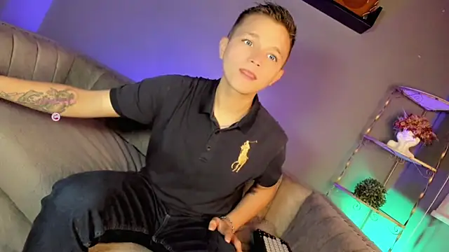 Snapshot of Tim_wolf chatting on November 2025 01:59:01 PM Tim wolf online show from November 2025 01:59:01 PM