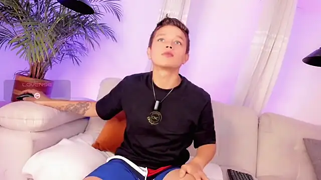 Snapshot of Tim_wolf chatting on February 2026 02:06:01 PM Tim wolf online show from February 2026 02:06:01 PM