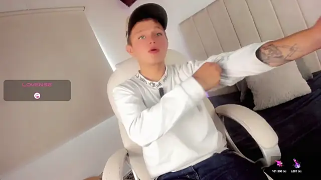 Snapshot of Tim_wolf chatting on February 2026 08:26:01 PM Tim wolf online show from February 2026 08:26:01 PM