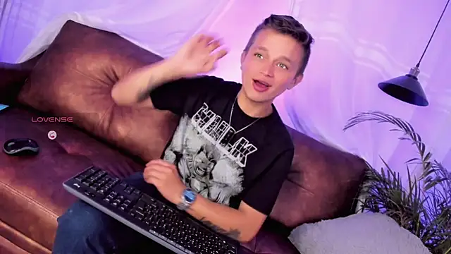 Snapshot of Tim_wolf chatting on February 2026 08:29:02 PM Tim wolf online show from February 2026 08:29:02 PM