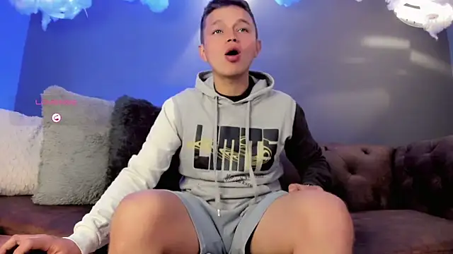 Snapshot of Tim_wolf chatting on November 2025 07:40:02 PM Tim wolf online show from November 2025 07:40:02 PM