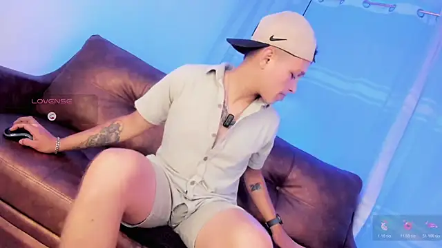 Snapshot of Tim_wolf chatting on January 2026 03:40:02 PM Tim wolf online show from January 2026 03:40:02 PM