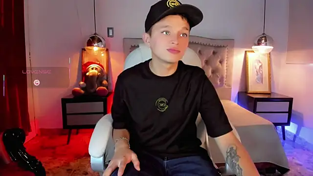 Snapshot of Tim_wolf chatting on November 2025 08:20:02 PM Tim wolf online show from November 2025 08:20:02 PM