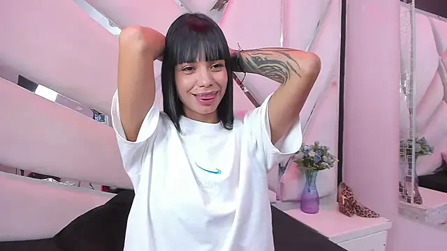 kylie seex online show from June 2026 03:23:02 AM