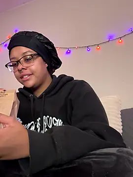 Snapshot of N1NT3NDH03 chatting on November 2025 03:45:01 PM N1NT3NDH03 online show from November 2025 03:45:01 PM