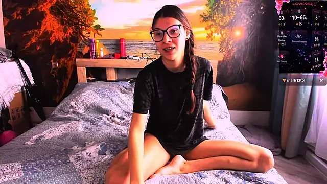 MollyLollipop online show from March 2025 05:14:02 AM