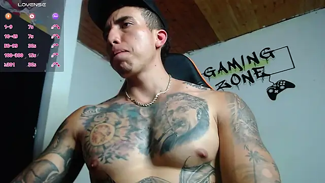 Snapshot of Adam_Hudsond chatting on February 2025 06:08:02 PM Adam Hudsond online show from February 2025 06:08:02 PM