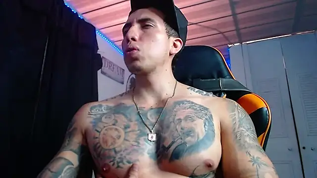 Adam Hudsond online show from November 2025 01:58:01 PM