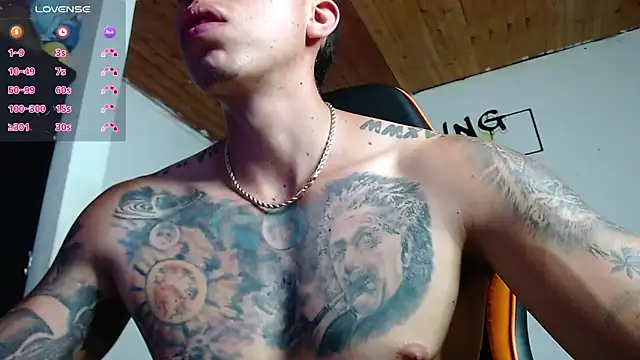 Snapshot of Adam_Hudsond chatting on January 2025 11:13:01 PM Adam Hudsond online show from January 2025 11:13:01 PM