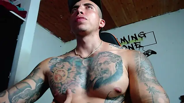 Snapshot of Adam_Hudsond chatting on January 2025 09:31:01 PM Adam Hudsond online show from January 2025 09:31:01 PM