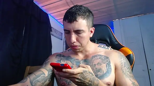 Snapshot of Adam_Hudsond chatting on September 2025 01:00:02 PM Adam Hudsond online show from September 2025 01:00:02 PM