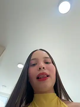 Snapshot of MiaJacksonn chatting on June 2026 05:33:01 PM MiaJacksonn online show from June 2026 05:33:01 PM