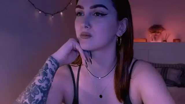 LilyFarey online show from January 2025 09:24:01 PM