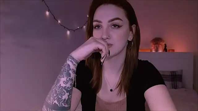 LilyFarey online show from February 2025 06:36:02 PM