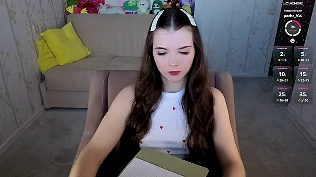 Eva Davie online show from May 2026 07:52:01 AM