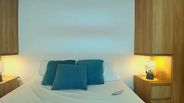 Isabella Harley online show from December 2025 03:34:02 PM