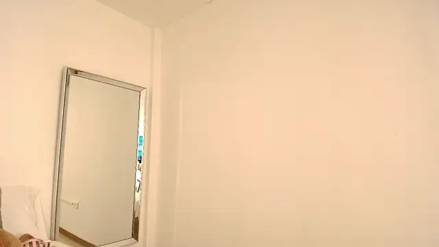 Isabella Harley online show from February 2026 01:57:01 PM