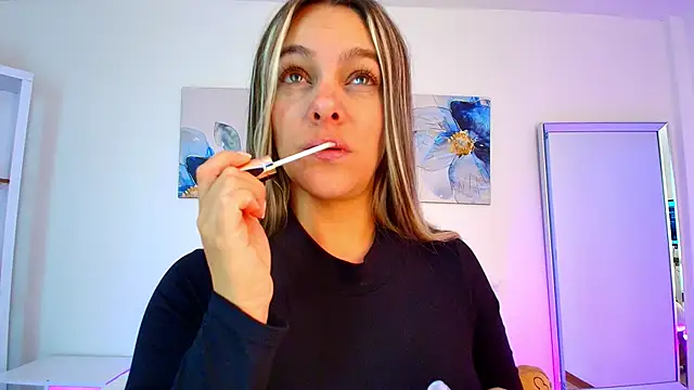 Isabella Harley online show from April 2026 01:56:02 PM