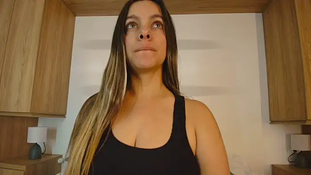 Isabella Harley online show from December 2025 01:56:01 PM