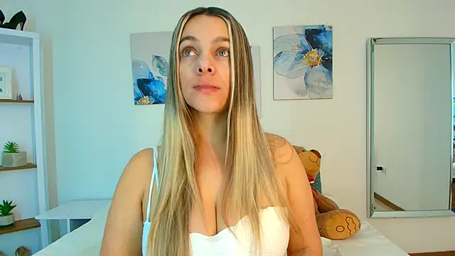 Isabella Harley online show from March 2026 01:29:02 PM