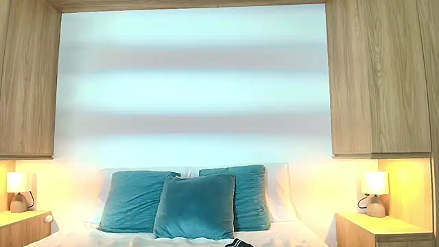 Isabella Harley online show from November 2025 02:11:01 PM