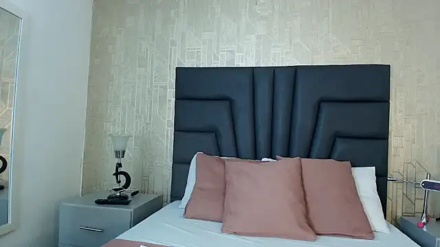 Isabella Harley online show from January 2026 01:59:01 PM