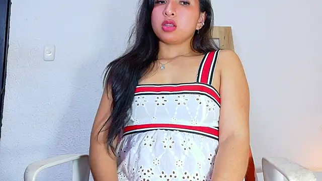 Snapshot of Sweet_baby_hellen chatting on March 2025 03:51:01 AM Sweet baby hellen online show from March 2025 03:51:01 AM