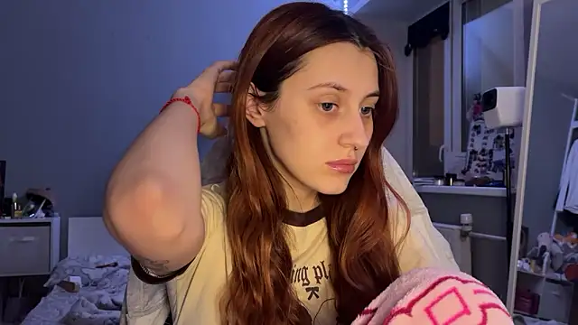 Uniarten online show from November 2025 06:19:01 PM