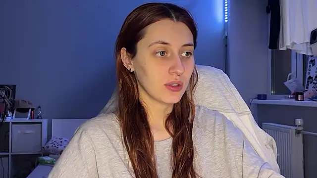 Uniarten online show from October 2025 06:18:01 PM