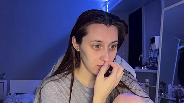 Uniarten online show from April 2026 08:23:02 PM