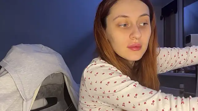 Uniarten online show from December 2025 06:25:01 PM