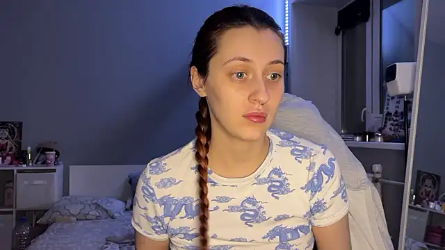 Uniarten online show from December 2025 08:04:02 PM